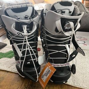 Women’s Northwave Snowboard Boots withh SuperLace Technology